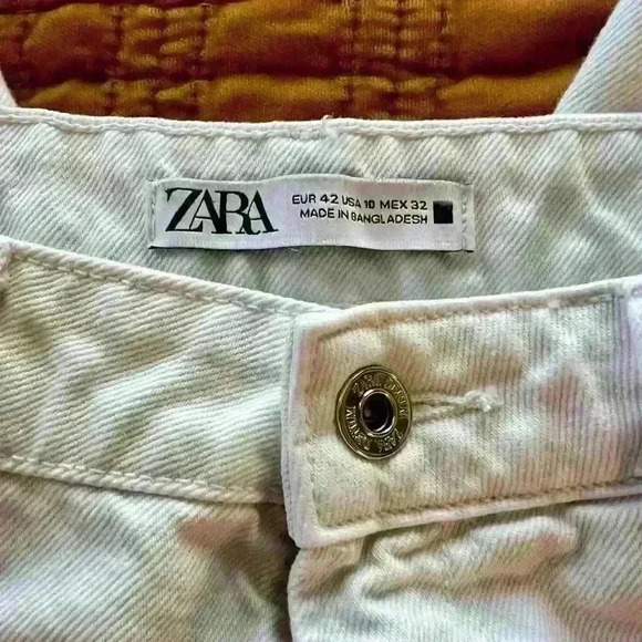 Zara White Raw Hem Mom Jeans, Size 10 - Picture 2 of 3